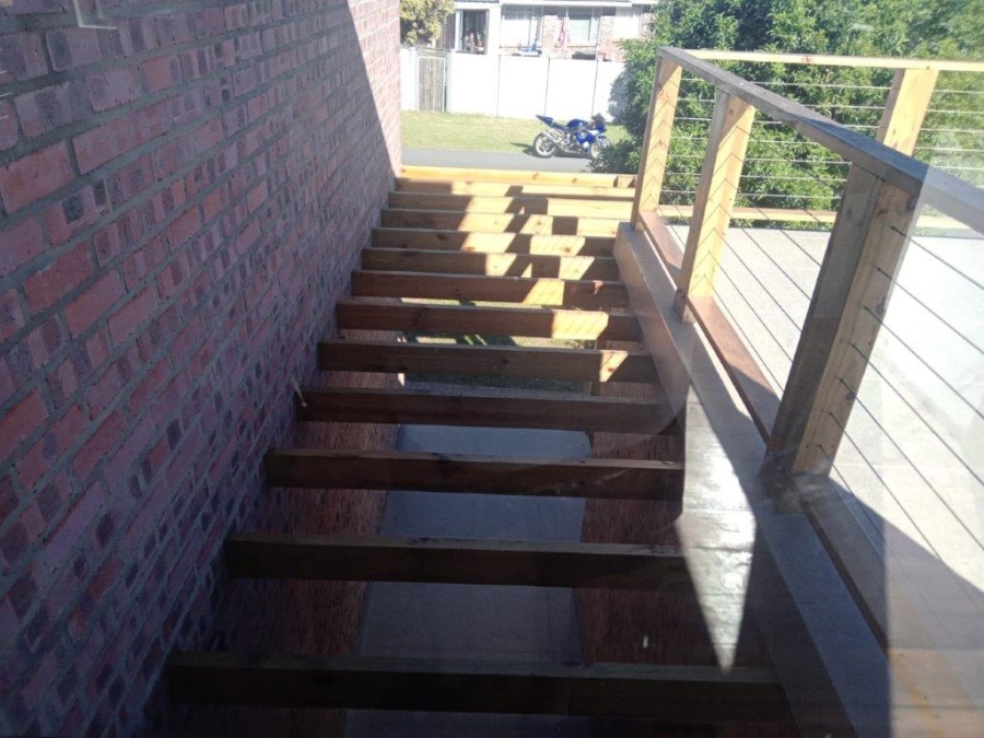 4 Bedroom Property for Sale in Aston Bay Eastern Cape